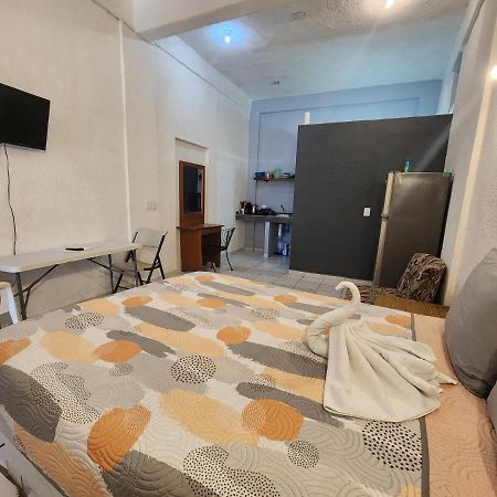 Small Studio Apt 5Min To Dt! Zihuatanejo Eksteriør billede